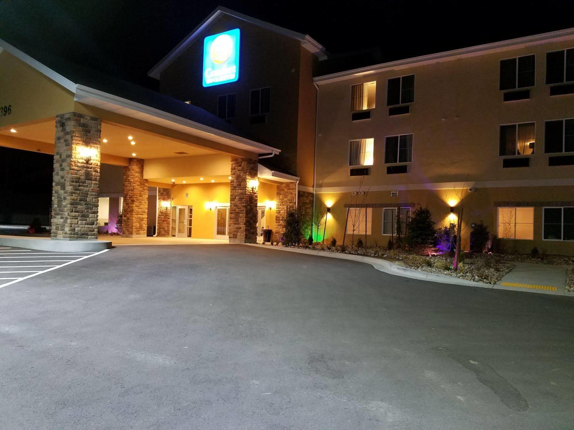 Comfort Inn & Suites Vernal - National Monument Area Eksteriør billede